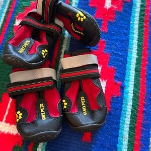 Qumy Pets Dog Shoes size 6 NWOT ♥️